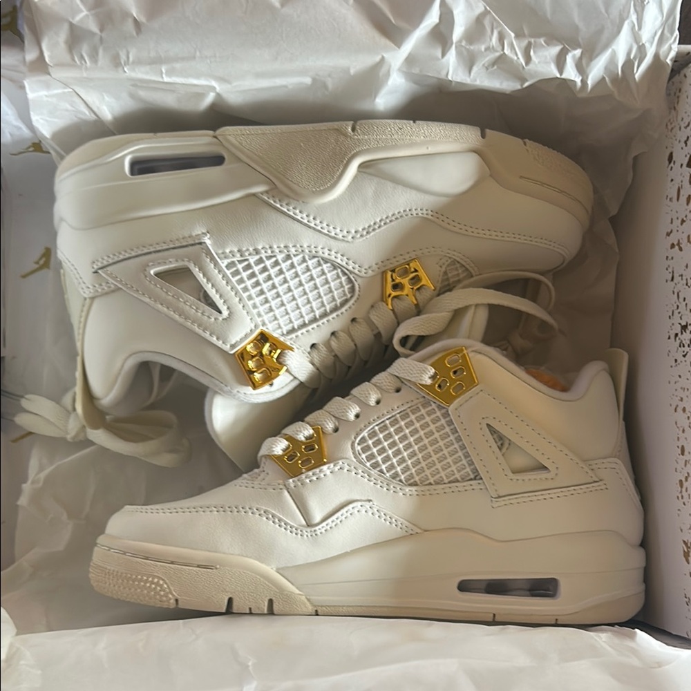 Air Jordan 4 Retro